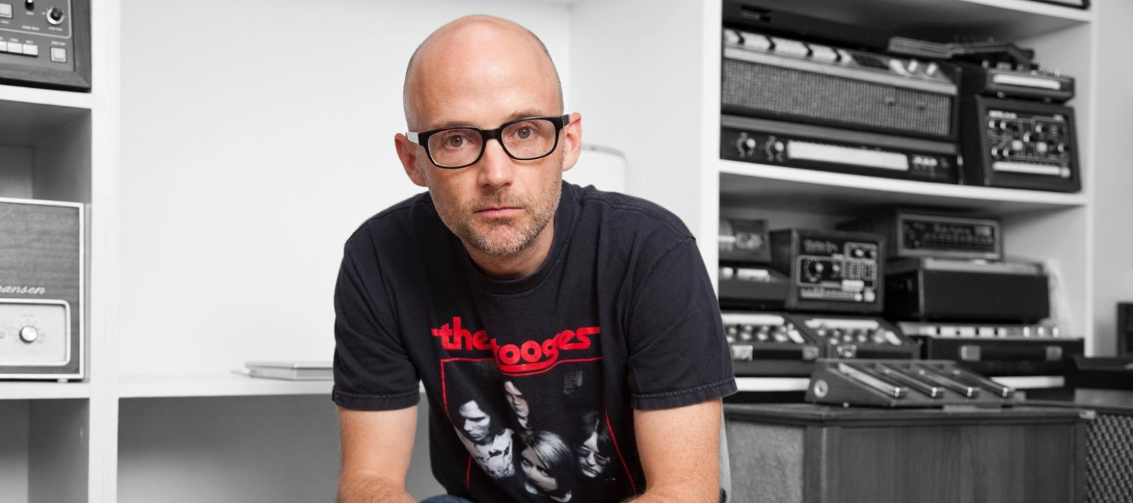 MOBY RECONSTRUYE SUS CLÁSICOS EN UN ÁLBUM ORQUESTAL