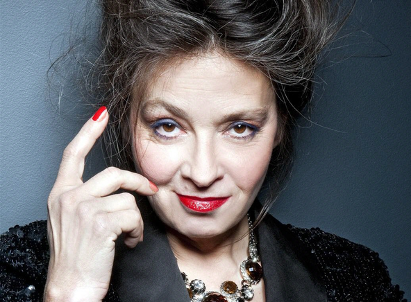 MUERE CATHERINE RINGER, REINA MADRE DE LA MODERNIDAD FRANCESA